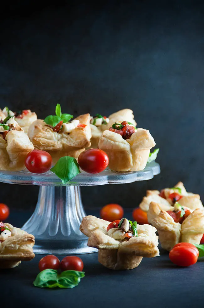 http://www.seasonedsprinkles.com/wp-content/uploads/2017/05/Puff-Pastry-Caprese-Cups-14.jpg.webp