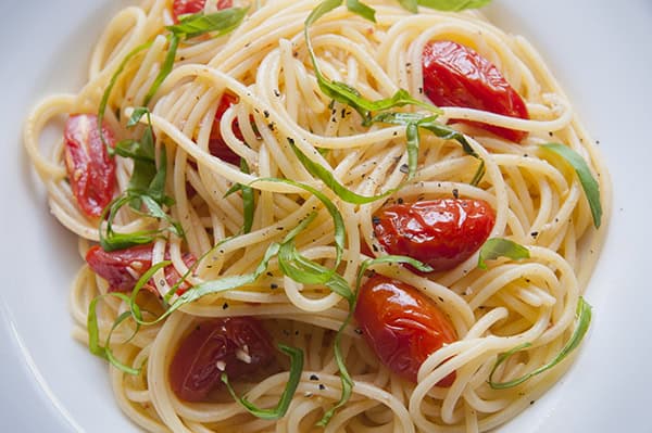 Quick And Easy Bruschetta Pasta - Seasoned Sprinkles