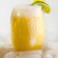 https://www.seasonedsprinkles.com/wp-content/uploads/2019/05/Frozen-Pineapple-Mimosas-4-225x225.jpg