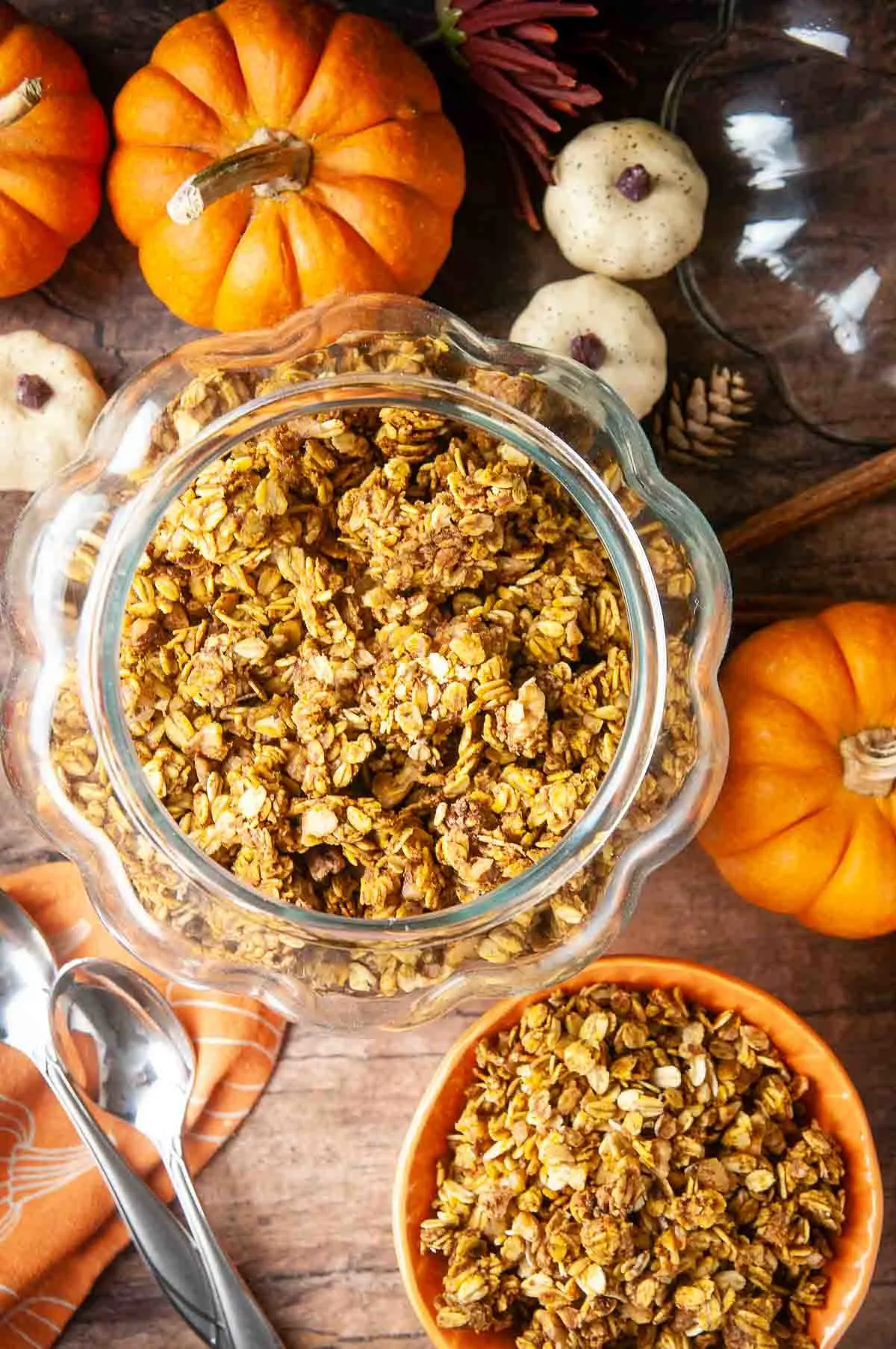 https://www.seasonedsprinkles.com/wp-content/uploads/2020/10/Easy-pumpkin-granola-10.jpg.webp