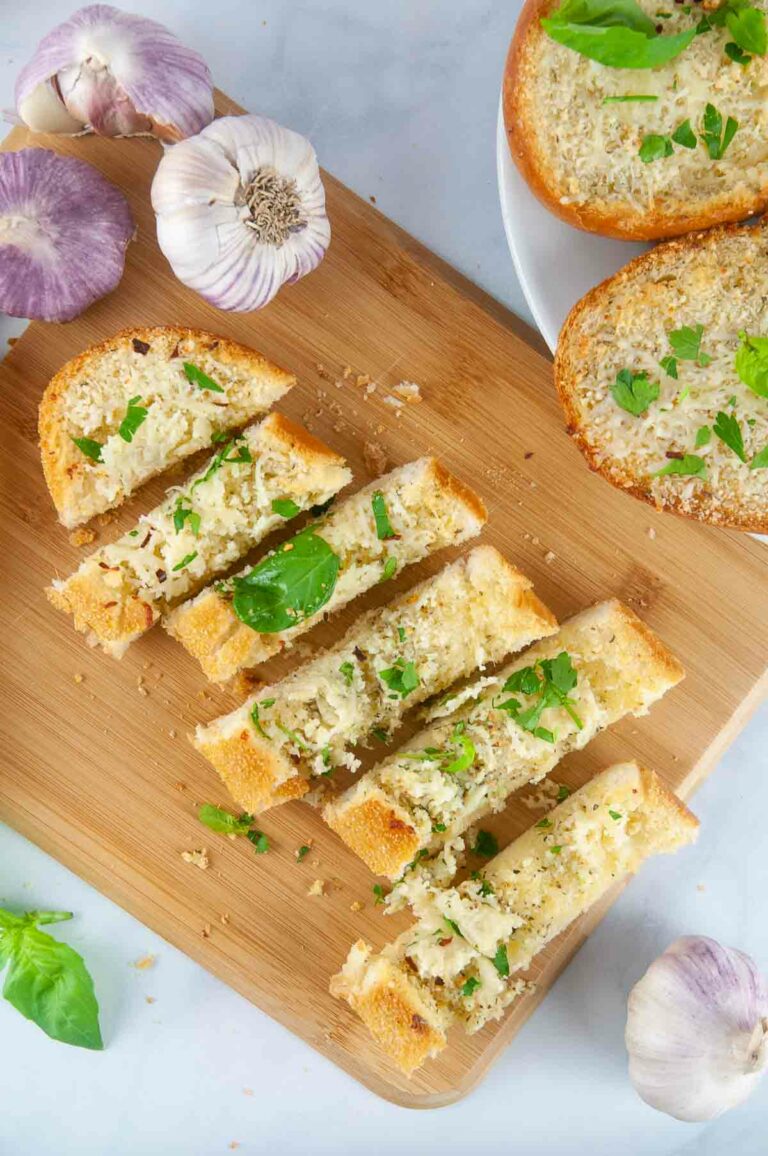 Easy cheesy garlic bread makes a perfect side dish for any pasta, soup, or salad.