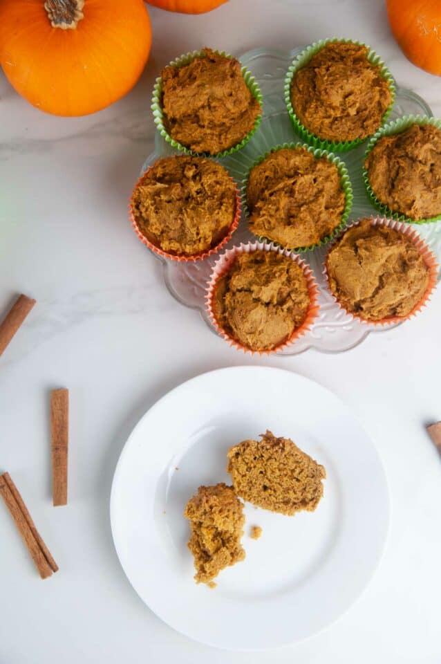 Easy 2 Ingredient Pumpkin Muffins With Cake Mix Seasoned Sprinkles   2 Ingredient Pumpkin Muffins With Cake Mix 12 638x960 