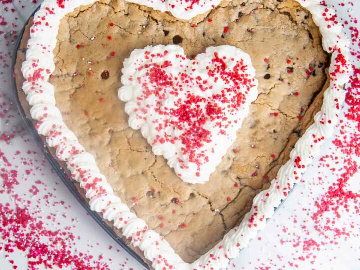 DIY heart cookie cake pan ✨life hack✨💗 #baking #valentinesday #recipe, cookie  cake recipe