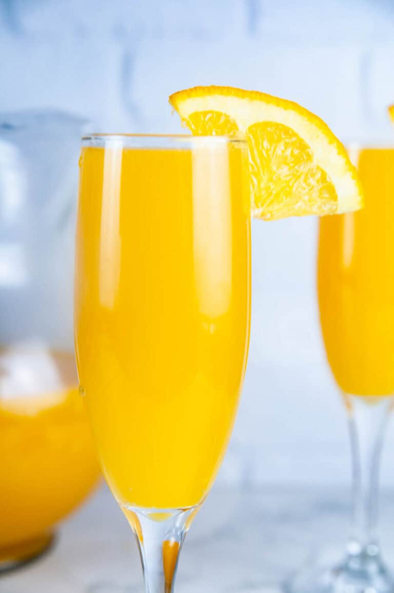 The Best Sweet Peach Mimosas (Mimosas with Peach Schnapps) - Seasoned ...