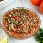 Fresh tomato salsa recipe with chips