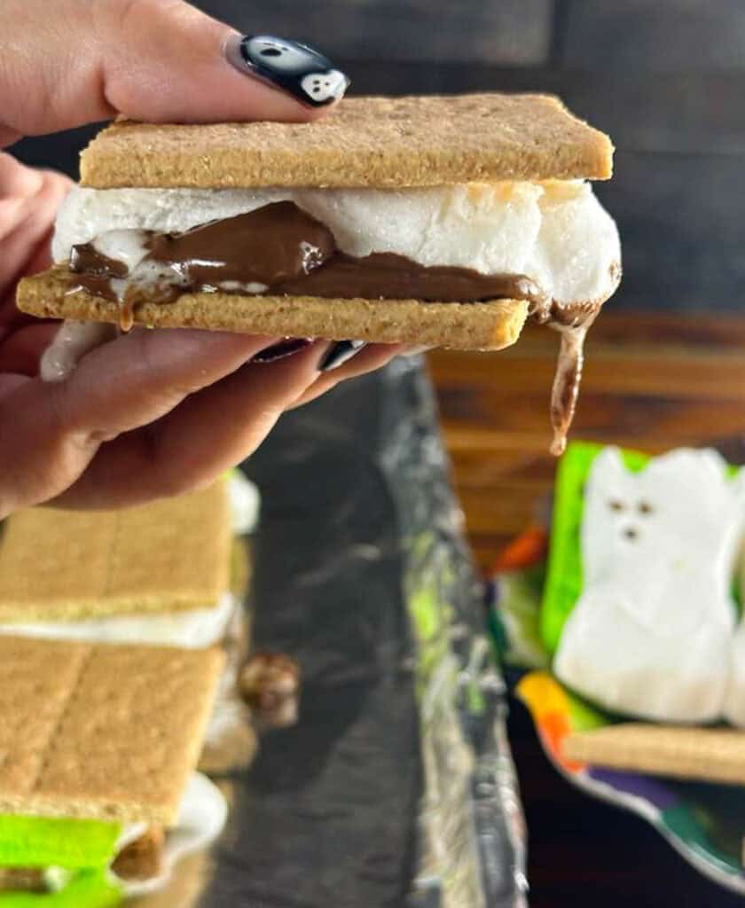 Close the Halloween S'more with another graham cracker.