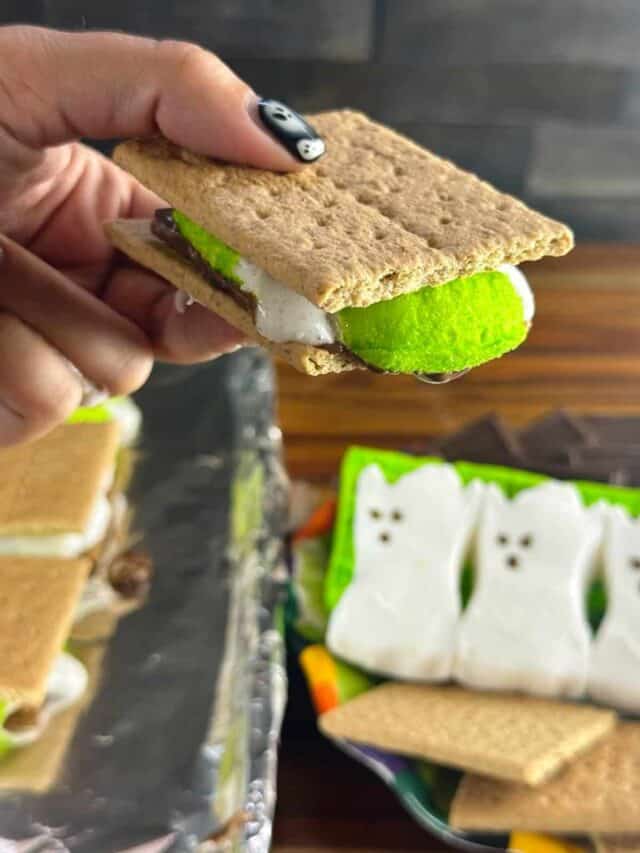 Spooky Halloween S’mores